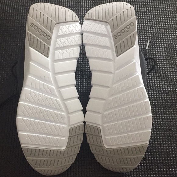 Adidas - Picture 3 of 6